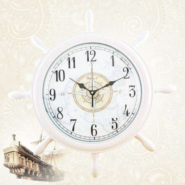 Merellinen ruorin muotoinen seinäkello