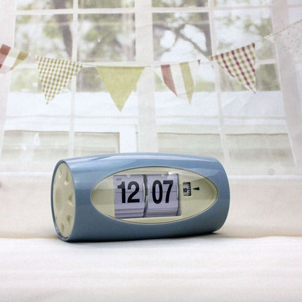 Pieni retrohenkinen kääntökello pöydälle