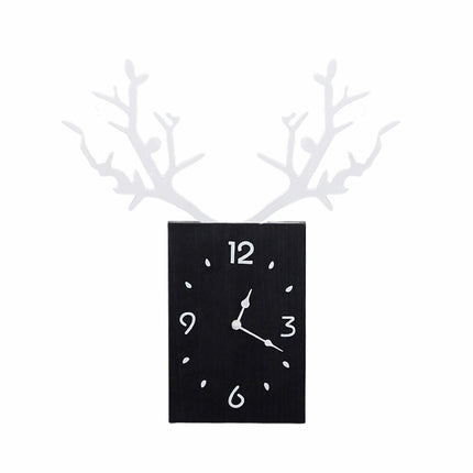 Design seinäkello peuran sarvilla