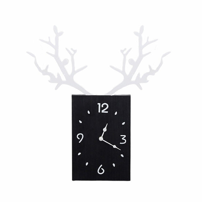 Design seinäkello peuran sarvilla