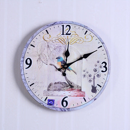 Retro-seinäkello vanhoista rekisterikilvistä