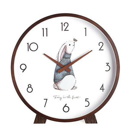 Minimalistinen pyöreä pöytäkello puukehyksellä