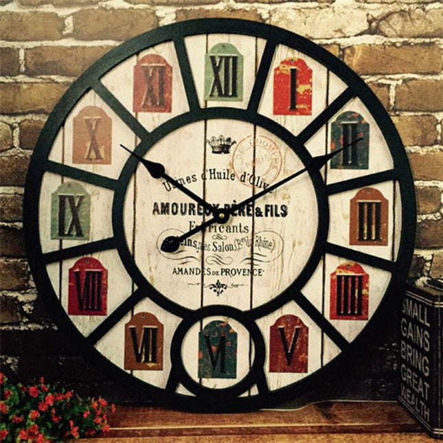 Suuri vintage-seinäkello roomalaisilla numeroilla