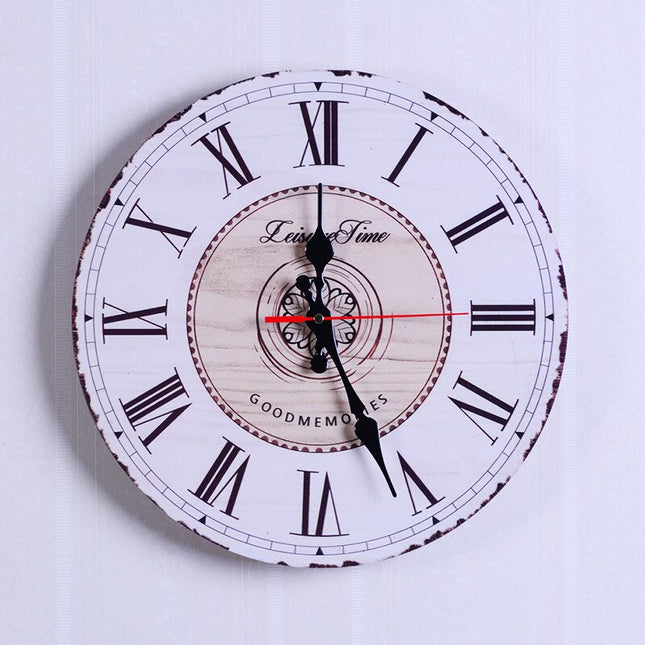 Retro-seinäkello vanhoista rekisterikilvistä