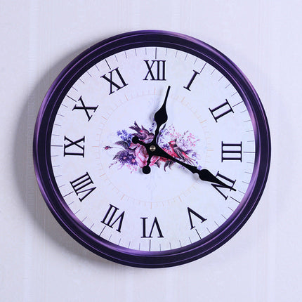 Retro-seinäkello vanhoista rekisterikilvistä