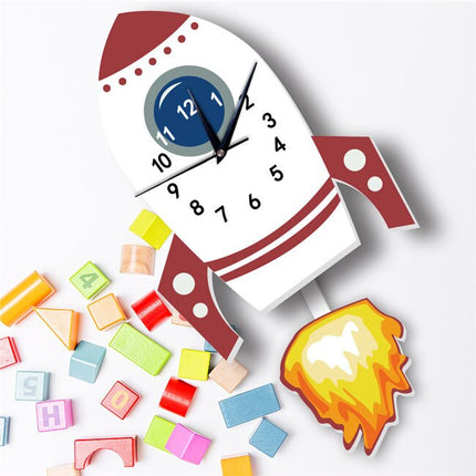 Raketti-aiheinen seinäkello lastenhuoneeseen