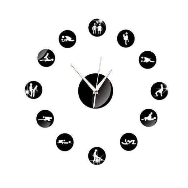 Kamasutra-seinätarra kello punaisilla osilla