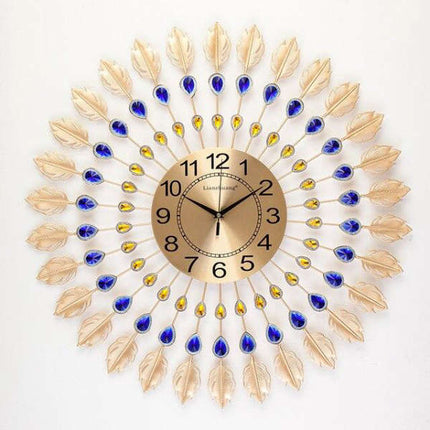 Intialaistyylinen koristeellinen iso seinäkello