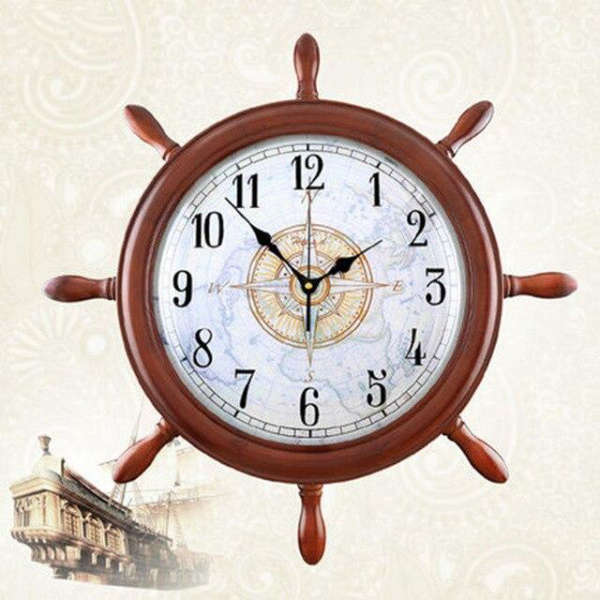 Merellinen ruorin muotoinen seinäkello