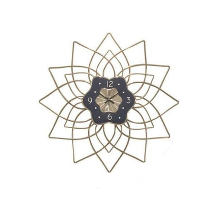 Moderni metallinen seinäkello ruusuke-muotoilulla