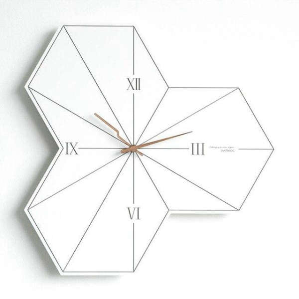 Moderni geometrinen design-seinäkello