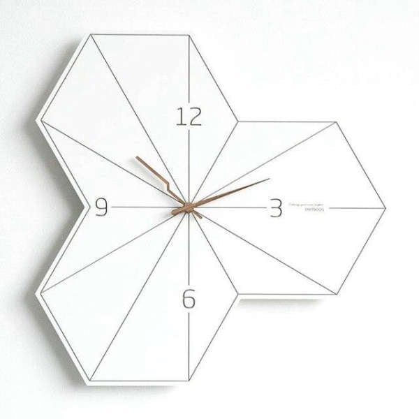 Moderni geometrinen design-seinäkello