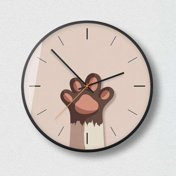Hiljainen seinäkello kissan tassu design