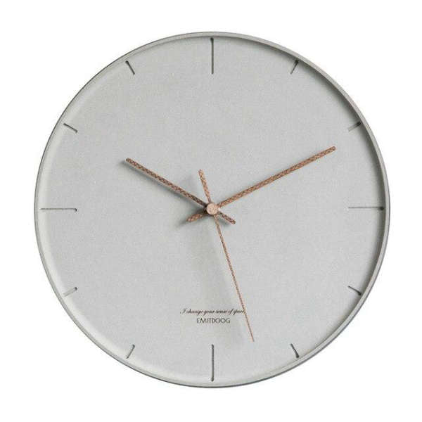 Yksinkertainen minimalistinen seinäkello