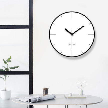 Minimalistinen seinäkello olohuoneeseen