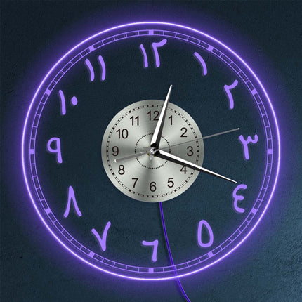 LED-valaistu seinäkello arabialaisilla numeroilla