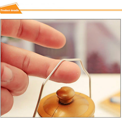 Vintage-pöytäkello vanhan lyhdyn muodossa