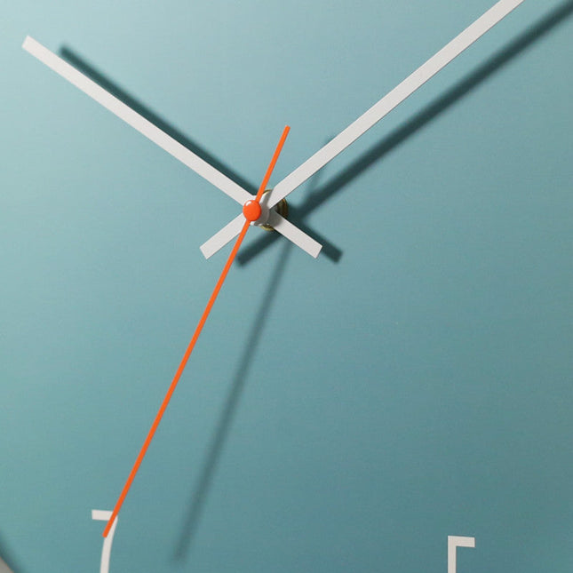 Sininen skandinaavinen moderni seinäkello