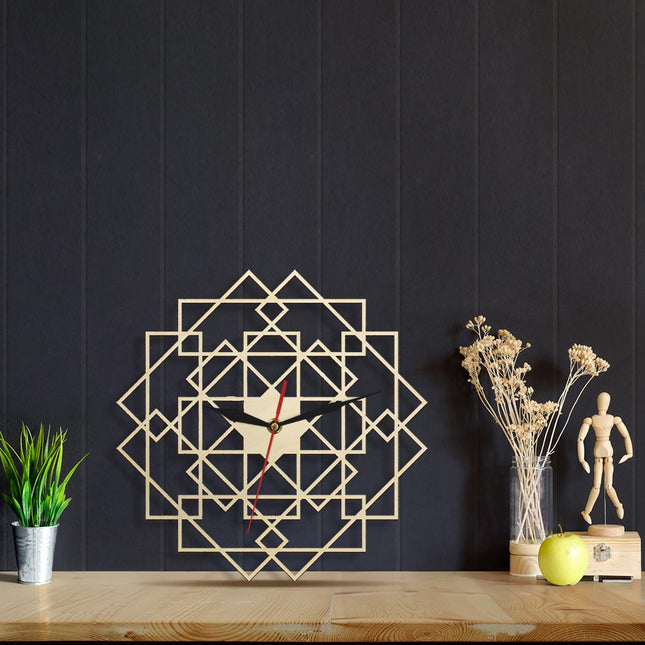 Geometrinen puinen seinäkello mandalakuviolla