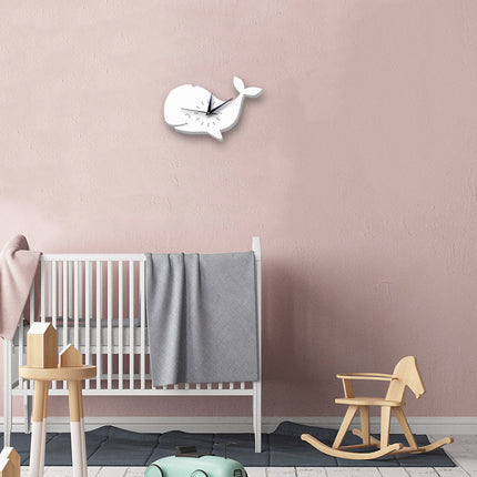 Minimalistinen valaan muotoinen seinäkello