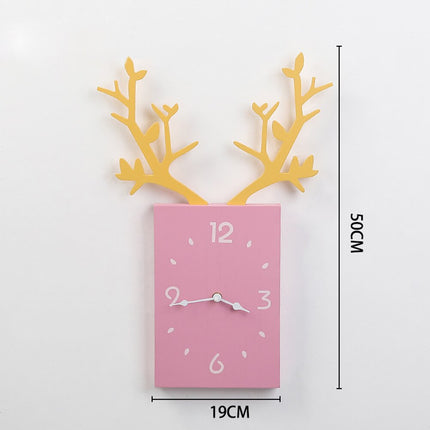 Design seinäkello peuran sarvilla