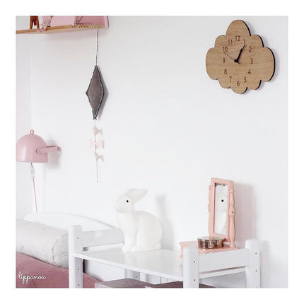 Pilven muotoinen puinen lasten seinäkello