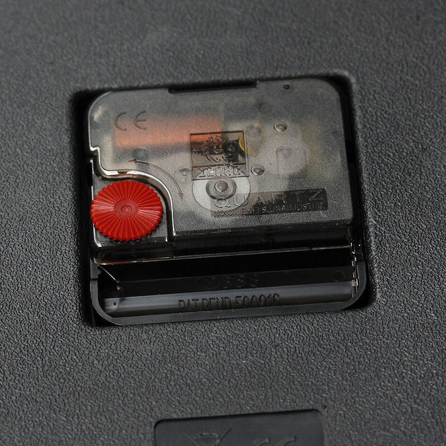 Lasten seinäkello hauskalla kirahvilla