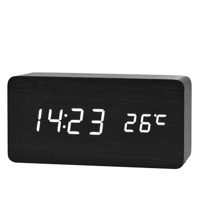 Klassinen digitaalinen puinen herätyskello