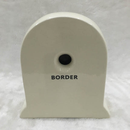 Klassinen valkoinen ja kulta pöytäkello