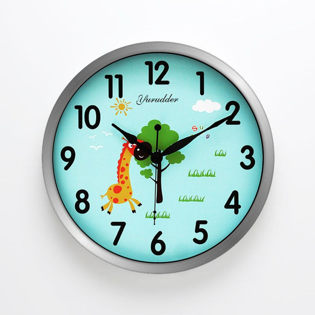 Lasten seinäkello hauskalla kirahvilla