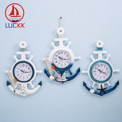 Meriaiheinen ankkuri seinäkello puusta