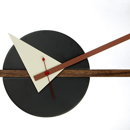 Silmän muotoinen design-seinäkello