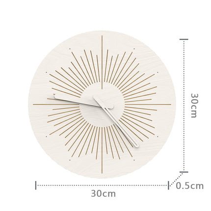 Moderni puinen seinäkello aurinkokuviolla