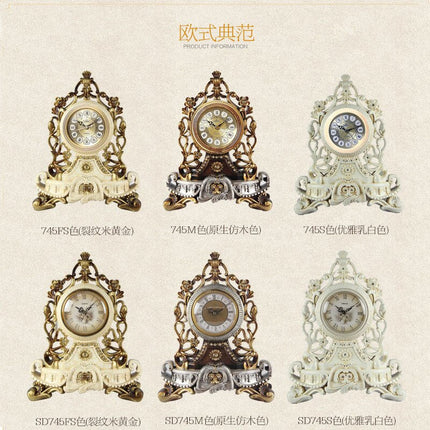 Antiikkinen kultainen pöytäkello koristeeksi