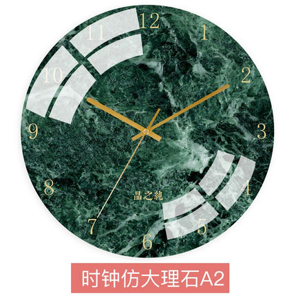 Värikäs abstrakti skandinaavinen seinäkello