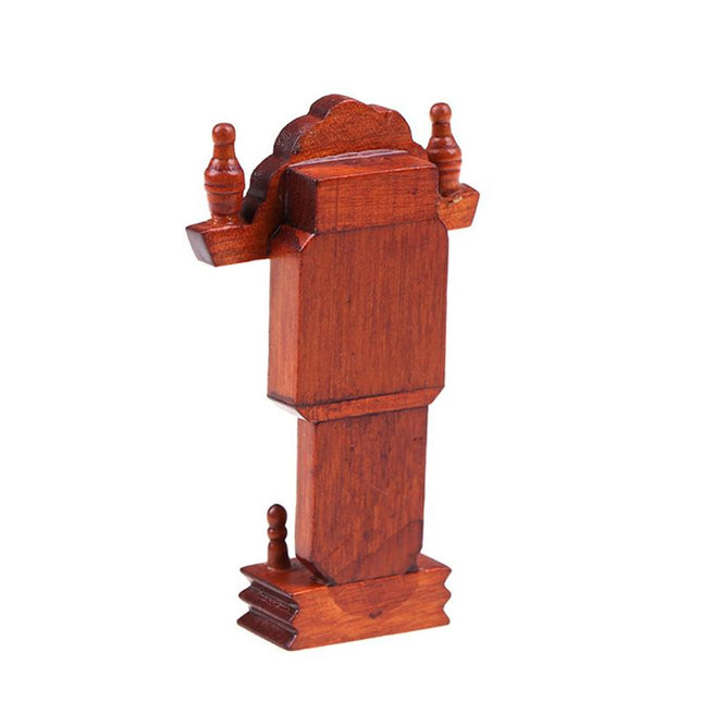 Koristeellinen miniatyyri kaappikello