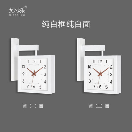 Neliönmuotoinen puinen seinäkello kaksipuolinen