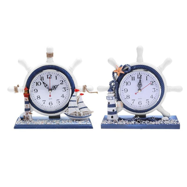 Merellinen pöytäkello laivan ruori -muotoilulla