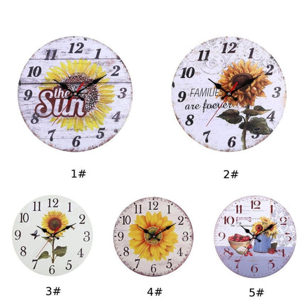 Puinen seinäkello kauniilla auringonkukalla