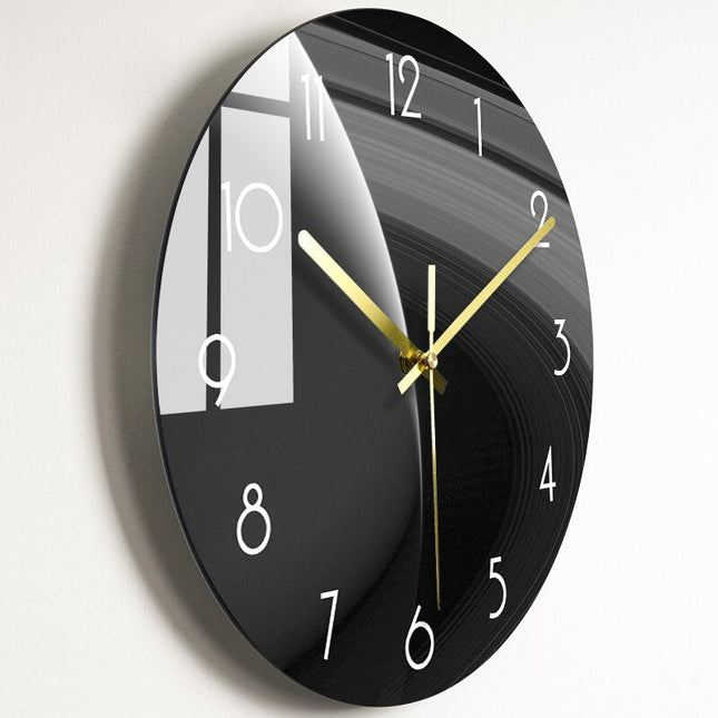 Taiteellinen skandinaavinen peili seinäkello