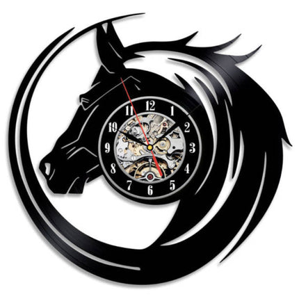 Hevosaiheinen seinäkello vinyylilevystä