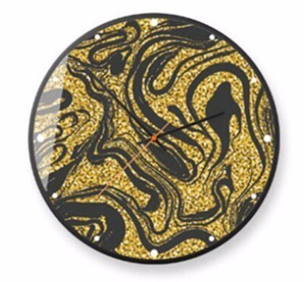 Abstrakti kultamusta seinäkello olohuoneeseen