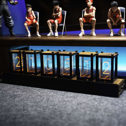 Retro digitaalinen Nixie-putkikello