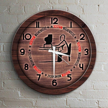 Pelaaja-aiheinen seinäkello pelihuoneen sisustukseen