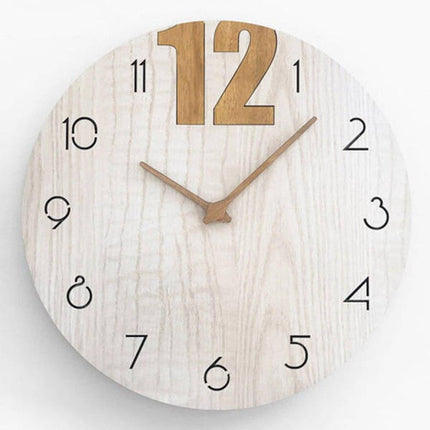 Pohjoismainen design-seinäkello vaaleaa puuta