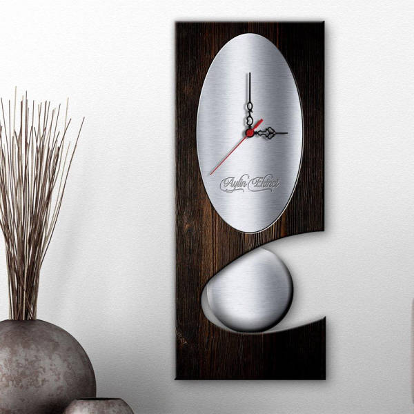 Moderni design-seinäkello puuta ja metallia