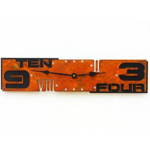 Suorakulmainen seinäkello teollinen tyyli