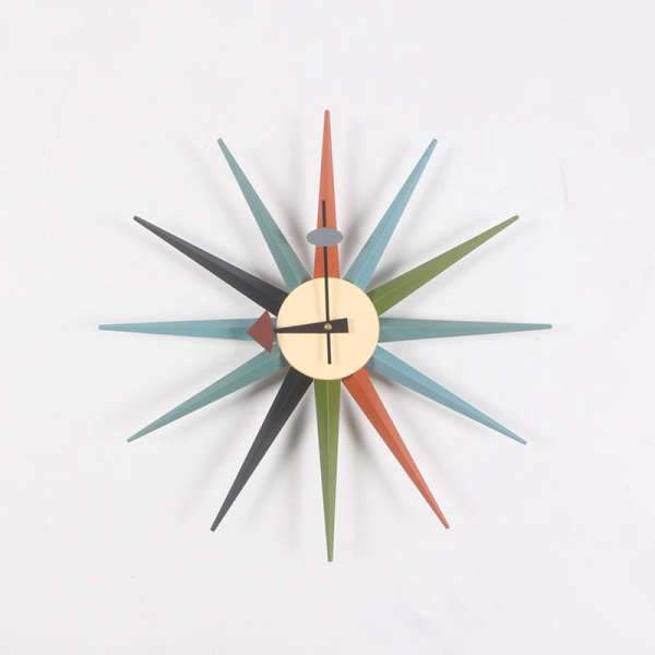 Retro tähdenmuotoinen seinäkello olohuoneeseen