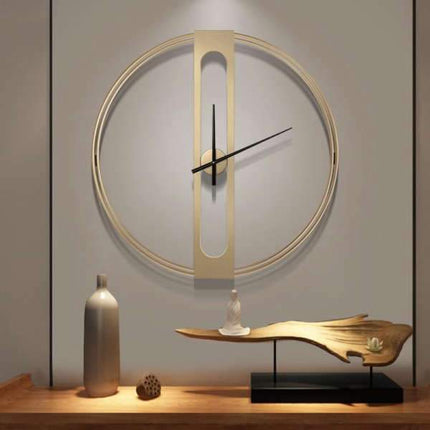 Suuri moderni minimalistinen metalliseinäkello