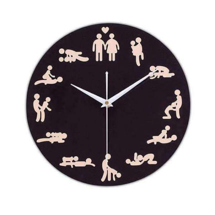 Kamasutra-seinäkello vaaleanpunaisilla hahmoilla